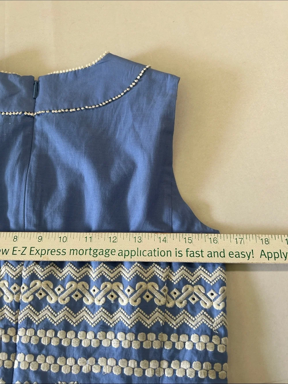 TORY BURCH BLUE RESORT EYELET AND EMBROIDERED SLEEVELESS TOP SIZE 2